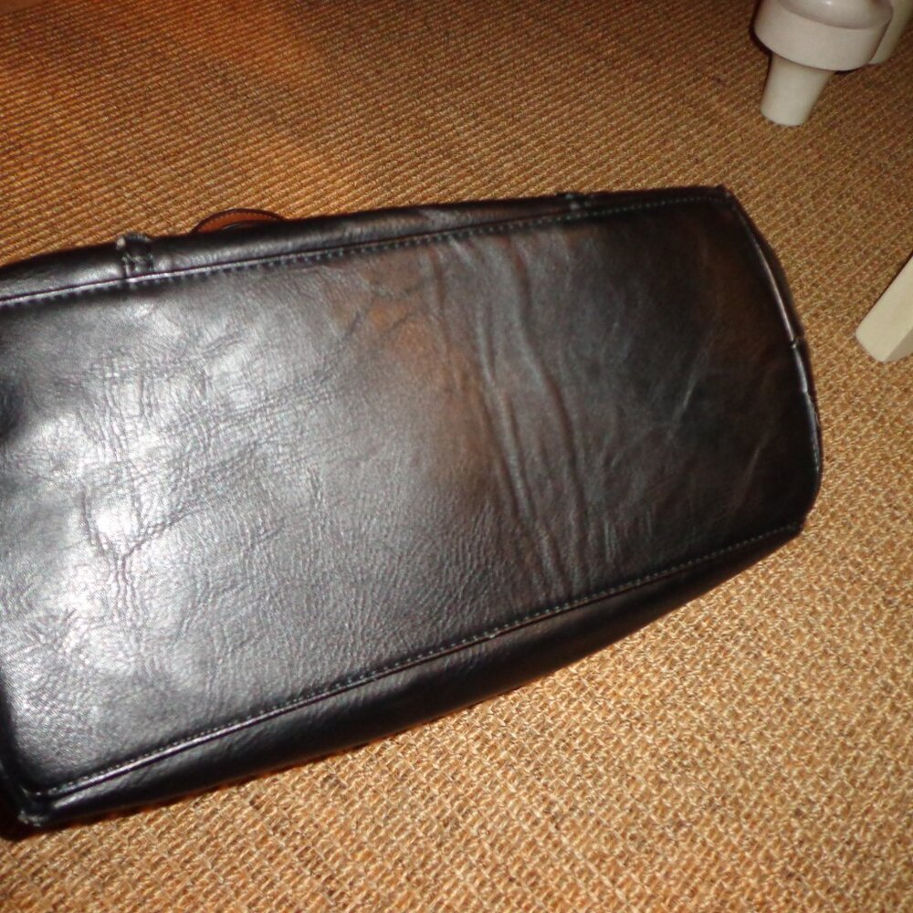 Kelly & Katie Satchel Bag Black/Tan Double Adj. Handle Straps Zip/Snap Closure - Picture 4 of 14